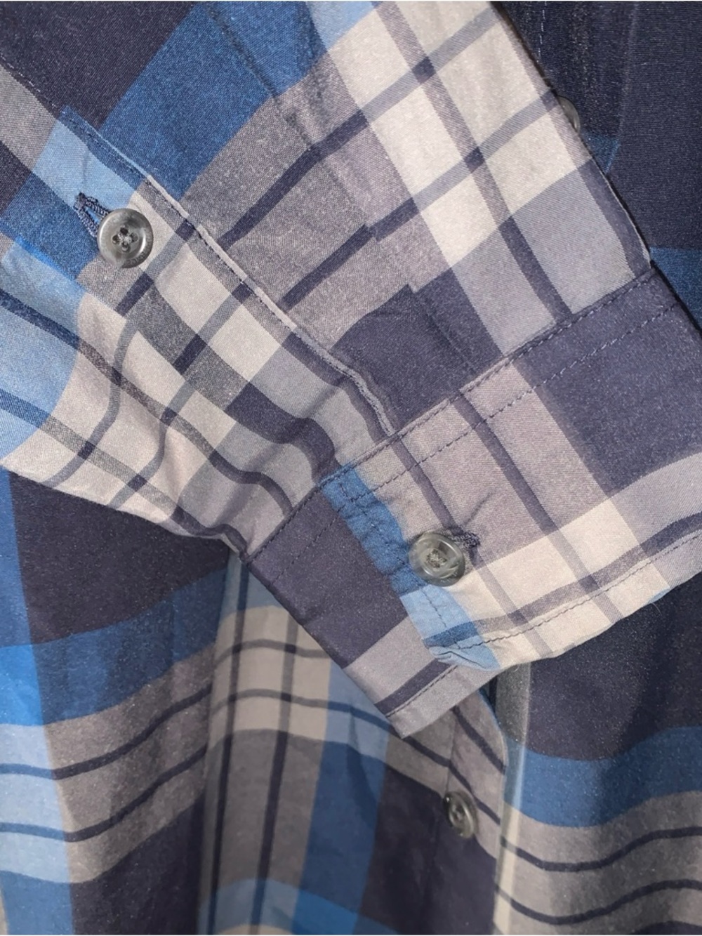 Eddie Bauer Adventure Outdoor Blue and Gray Plaid Button-Down Shirt Men's Medium - Picture 10 of 10